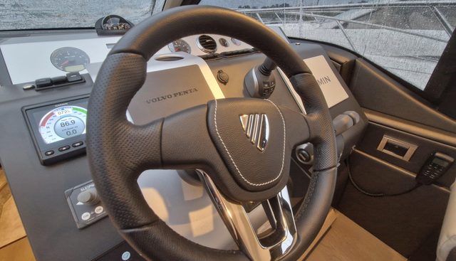 Namaste yacht for sale 18