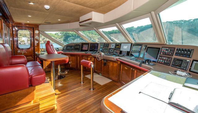 DE-DE yacht for sale 17