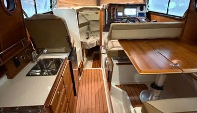 JUNI yacht for sale 8