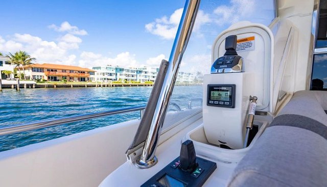 EL MAR V yacht for sale 813