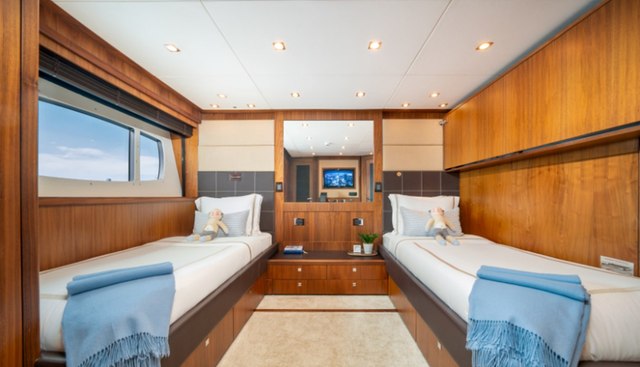 ACACIA yacht for sale 28