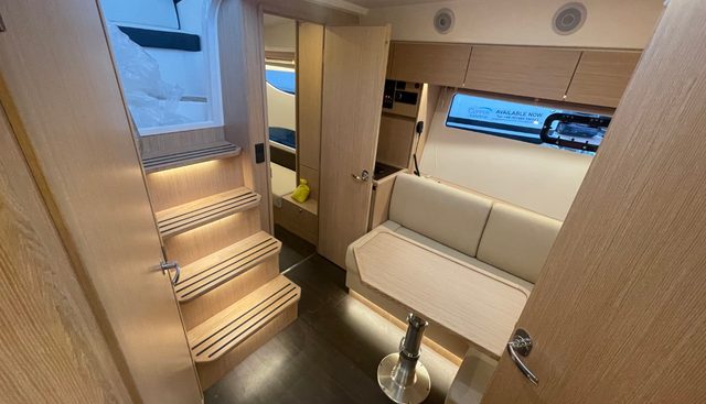 SR38HT #099 yacht for sale 12
