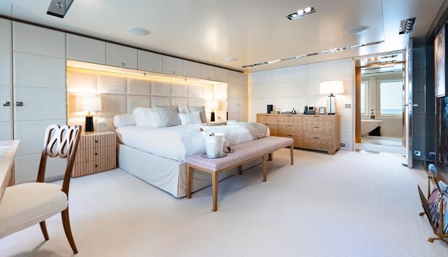 LOON yacht for sale 20