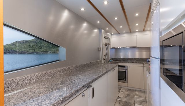 Numarine 102  yacht for sale 13