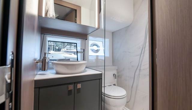 SUPERHAWK 55 yacht for sale 35