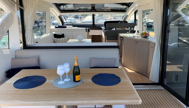 SUNSEEKER PREDATOR 50 yacht for sale 13
