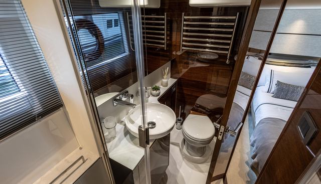 Sir Henry yacht for sale 38