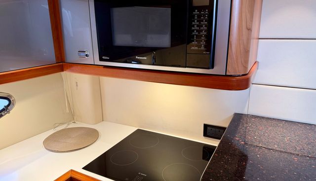 AYLA yacht for sale 23