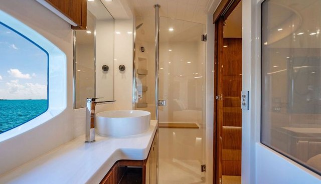 EL MAR V yacht for sale 902