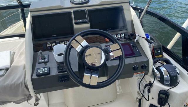MJM Grand yacht for sale 25