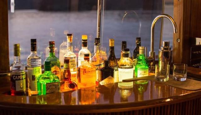 New School yacht for sale 29