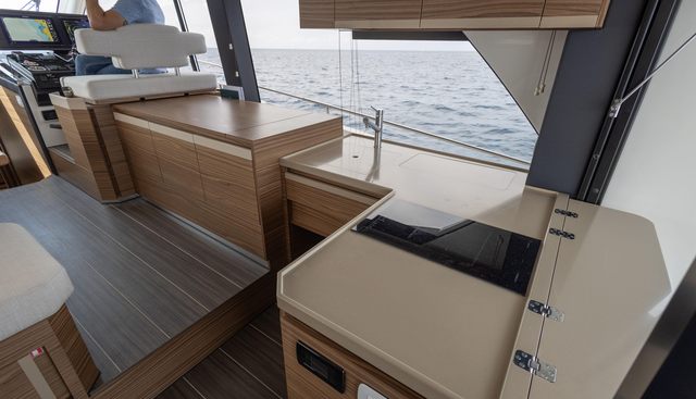 GL45FLY-76 yacht for sale 25