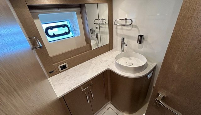 Sirena 58  yacht for sale 35