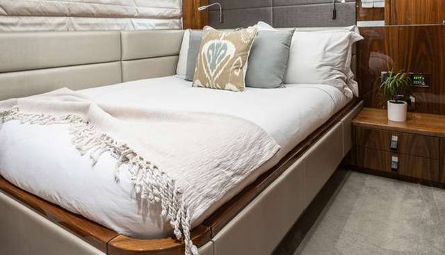 AFTER 8 II yacht for sale 22