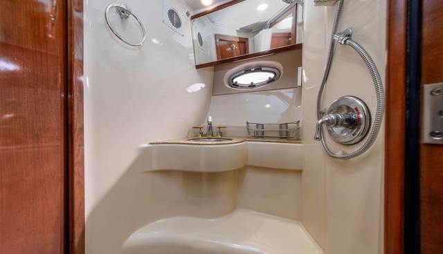 ANCHOR MANAGEMENT yacht for sale 39