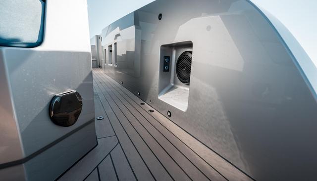 Robin's Nest yacht for sale 95