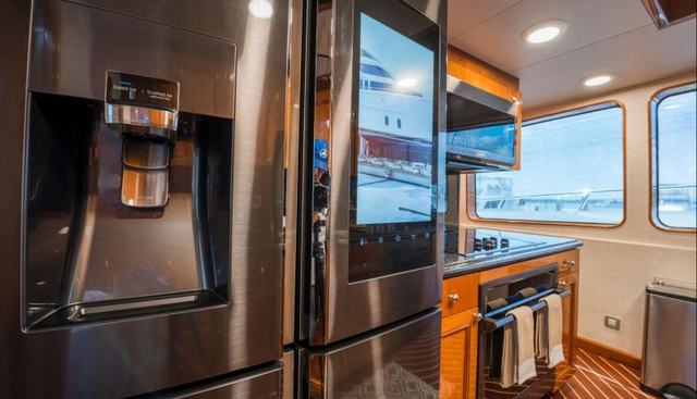 FOOTLOOSE yacht for sale 17