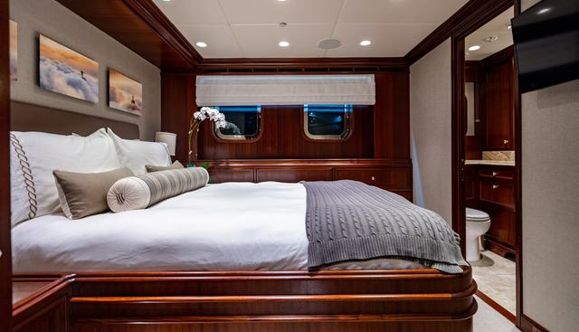 ZEXPLORER yacht for sale 18