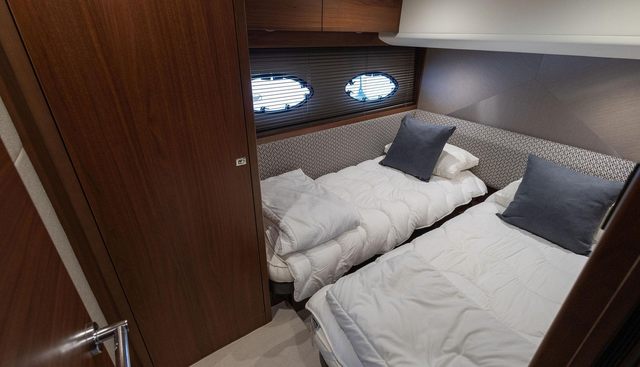 noname yacht for sale 30