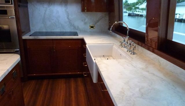 REMY ROO yacht for sale 15