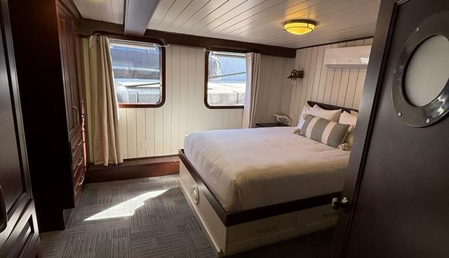Anne S Pierce yacht for sale 38