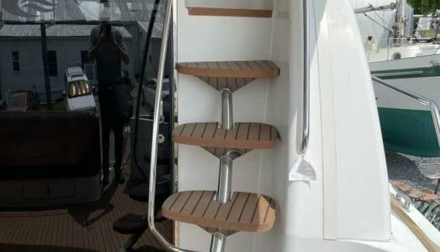 PISCO SOUR yacht for sale 17