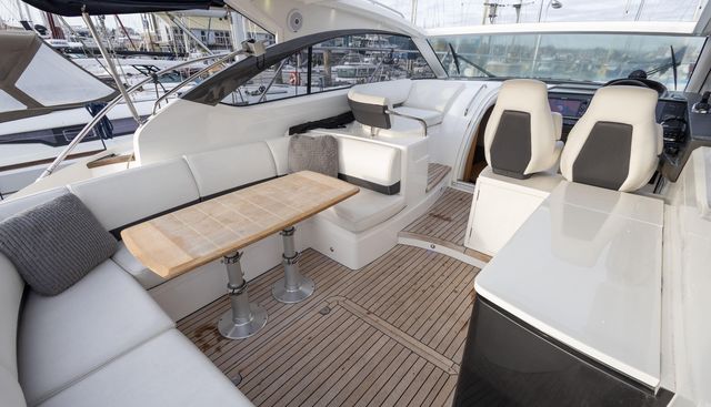Viola III yacht for sale 7