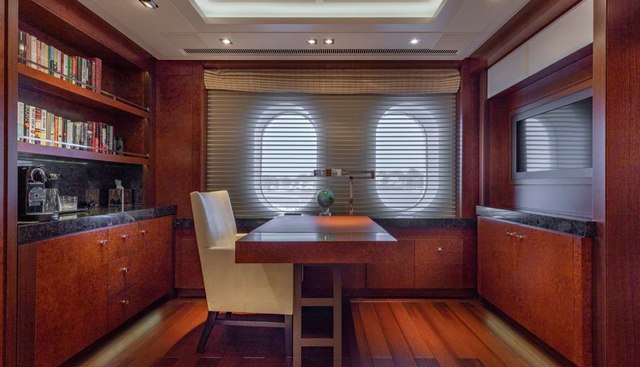 Bella Vita yacht for sale 13