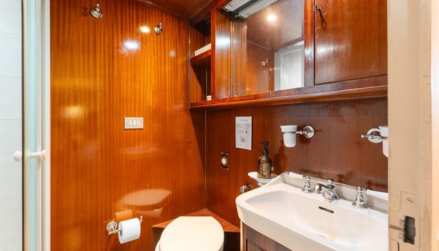 Daylami yacht for sale 28