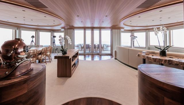 LUNA yacht for sale 15