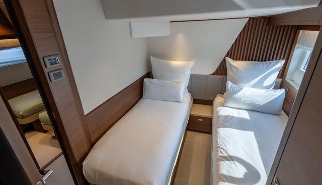 Maxi yacht for sale 33