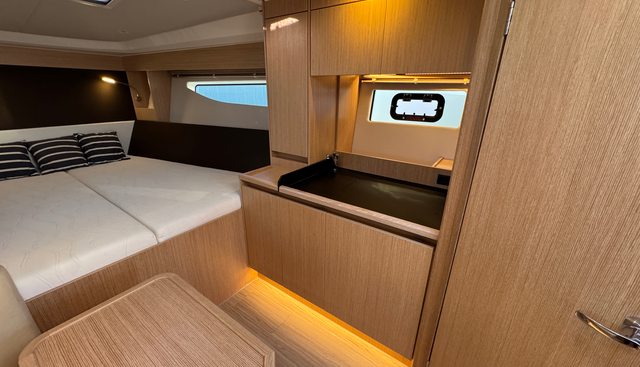 SR35 #171 yacht for sale 20