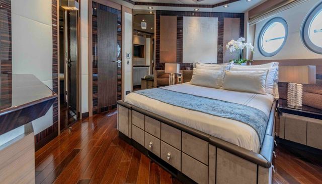 PALMER JOHNSON 150 yacht for sale 39