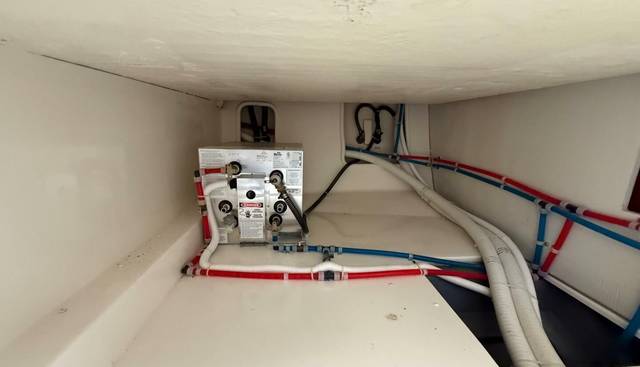 MJM Grand yacht for sale 95