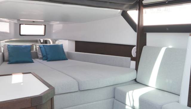 SEAS THE GREY yacht for sale 3