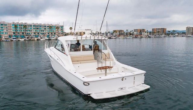 Commodore Two yacht for sale 14