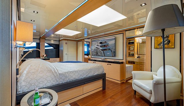 2 Ladies yacht for sale 14