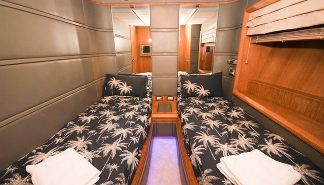 Obsidian yacht for sale 22