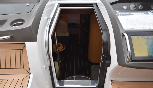 VOLANTIS yacht for sale 27