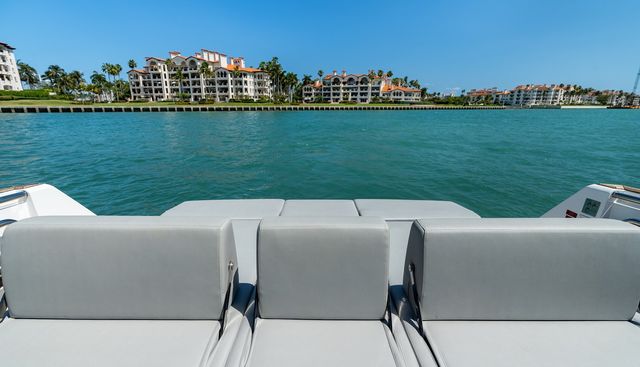 HINJUICE yacht for sale 22