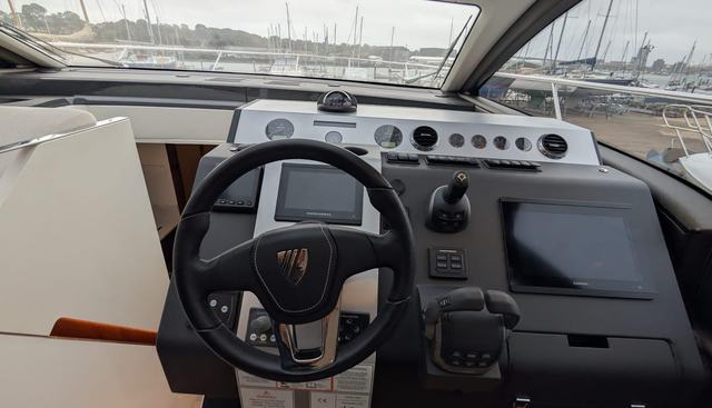 Tender Garage & Hi/Lo Swimplatform yacht for sale 44