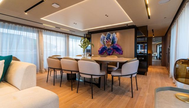 FAMILY SPIRIT yacht for sale 33