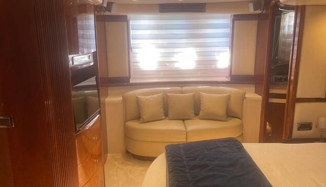 Azimut 80 yacht for sale 22