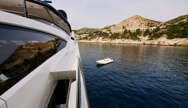 Survivor 2 yacht for sale 15