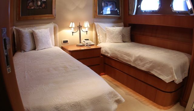 Lunasea yacht for sale 15