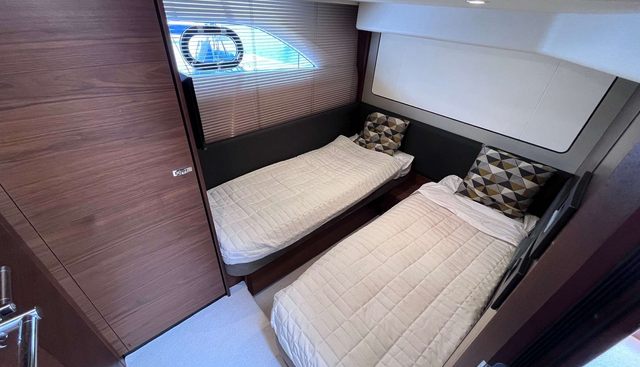 noname yacht for sale 33