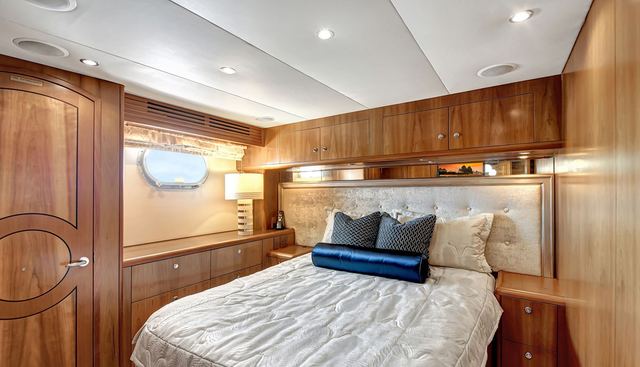 DANIELLE yacht for sale 39