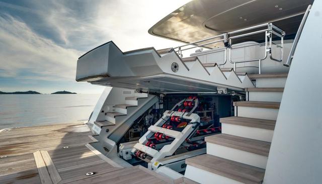 L.A.U.L yacht for sale 38