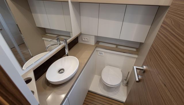 GL45FLY-76 yacht for sale 47