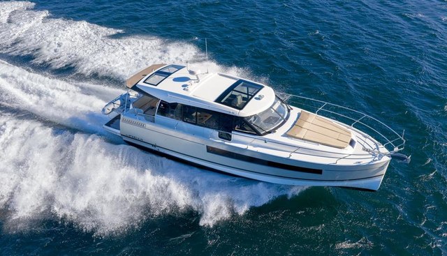 Bee's Knees yacht for sale 3